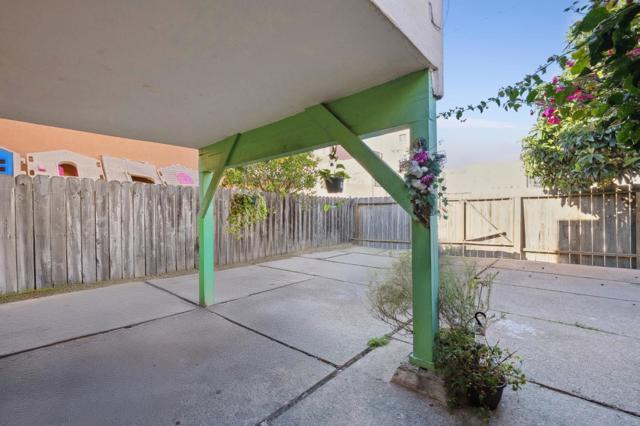 233 Village Way, South San Francisco CA: https://media.crmls.org/mediaz/0d92732a-ab43-4322-a862-21a8403b7d6b.jpg
