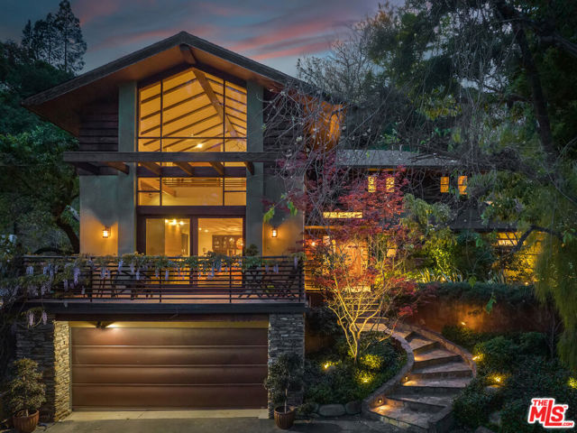 2669 Harlesden Court, Los Angeles CA: https://media.crmls.org/mediaz/0d92a155-991a-4e51-adb9-7c6c48412459.jpg