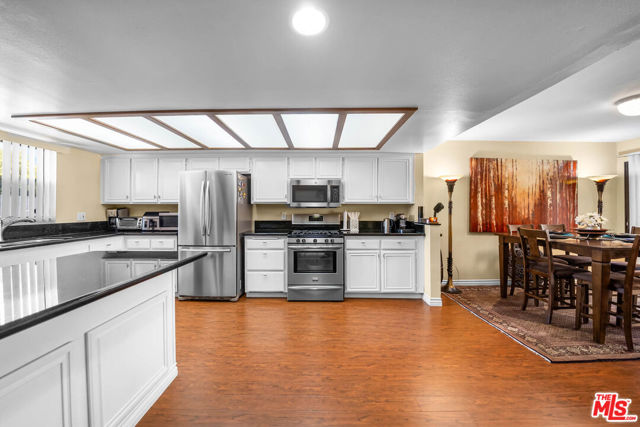 554 East San Jose Avenue, 203 photo 10