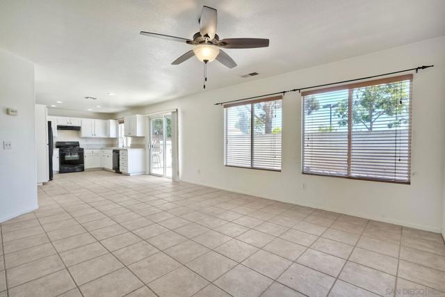 4811 Ventana Way, Oceanside CA: https://media.crmls.org/mediaz/0d9320c2-a45a-4d89-a694-8b432f05cca3.jpg