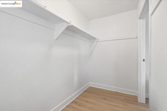 2717 Mabel St, Berkeley CA: https://media.crmls.org/mediaz/0d93c147-05ed-4238-af71-c4d0ef134c26.jpg