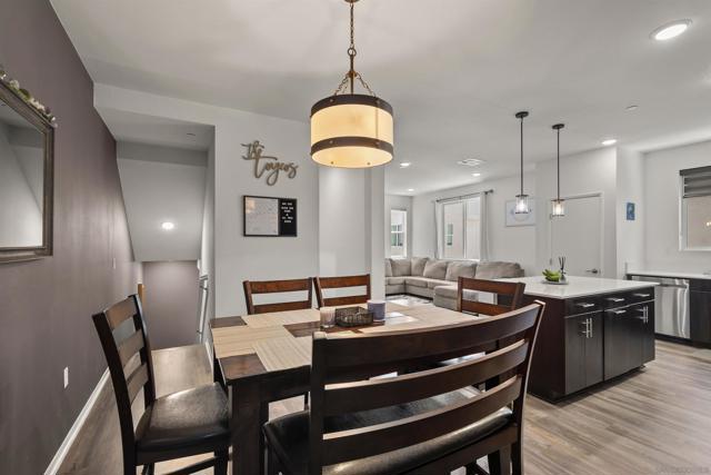 5506 Sandcliff Ln, San Diego CA: https://media.crmls.org/mediaz/0d93cd0b-5fa7-4fa4-9abc-433fb59b1819.jpg