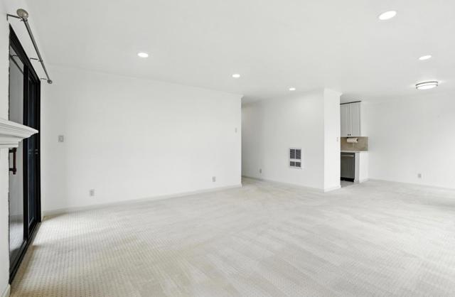 1171 Compass Lane, Foster City CA: https://media.crmls.org/mediaz/0d942159-6895-4031-b5cc-836451d89116.jpg