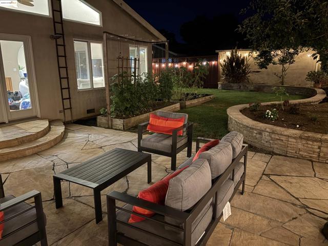 1443 Phantom Ave, San Jose CA: https://media.crmls.org/mediaz/0d9425db-5bf4-4128-8521-d25982a1dd6f.jpg