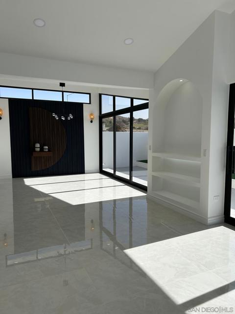 9357 Via del Fresno,  CA: https://media.crmls.org/mediaz/0d94acdd-a984-415a-9c61-f848b133a501.jpg
