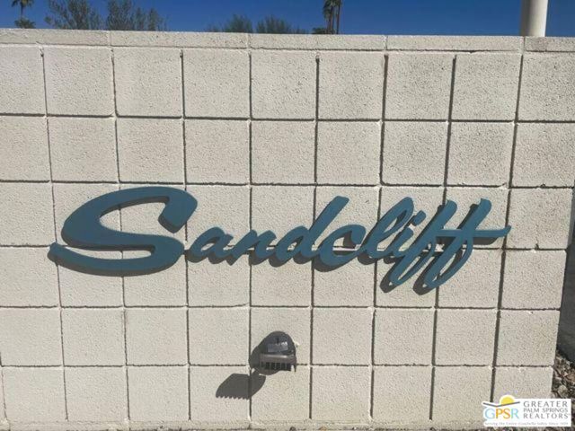 1859 Sandcliff Road, Palm Springs CA: https://media.crmls.org/mediaz/0d94b8e8-be79-40ff-a7af-a1241f3b23b1.jpg