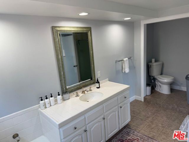 Drew Fenton | 911 TEAKWOOD Road Los Angeles CA | MLS: 7347520