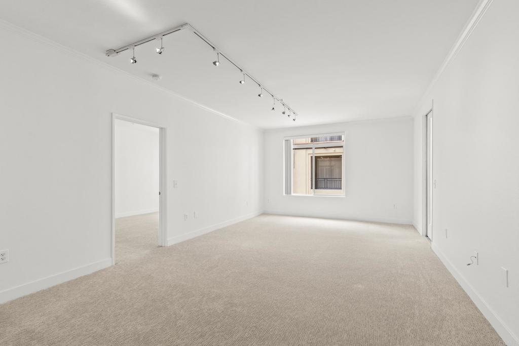 9237 Regents Road - photo 20
