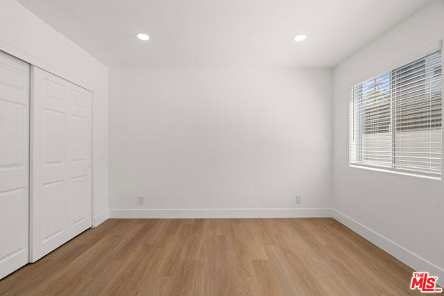 16100 West Sunset Boulevard, 109 photo 10