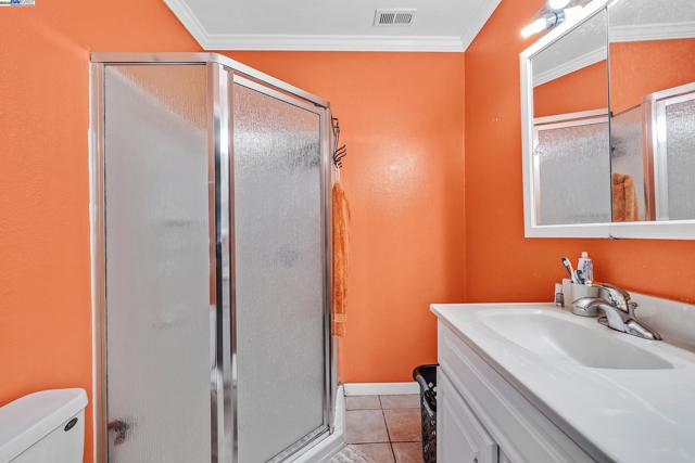 39672 Blacow Rd, Fremont CA: https://media.crmls.org/mediaz/0d96f195-fa04-4968-b776-007c9e09a4be.jpg