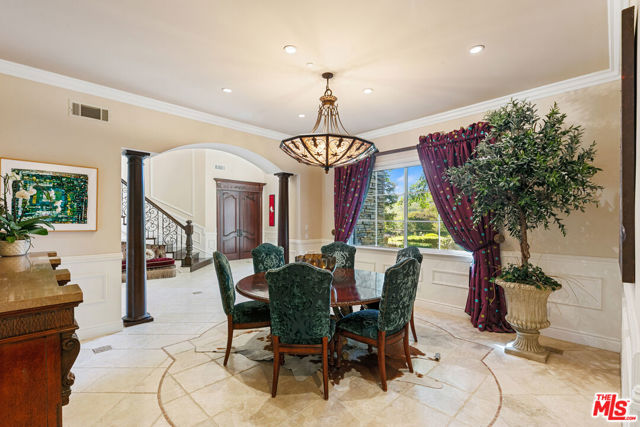 13418 Nightsky Drive, Camarillo CA: https://media.crmls.org/mediaz/0d9763ae-1537-4b0b-afd7-44751ff3c654.jpg