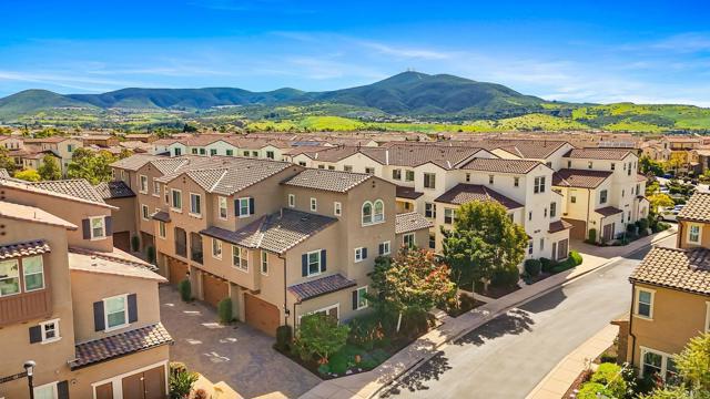 Detail Gallery Image 35 of 44 For 16094 Veridian Cir, San Diego,  CA 92127 - 3 Beds | 2/1 Baths