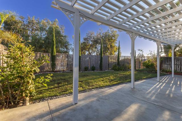 551 Dundee Ln, San Marcos CA: https://media.crmls.org/mediaz/0d98eb58-8ace-4b82-85d8-2cf477400170.jpg