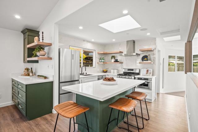 1300 2nd Avenue, San Mateo CA: https://media.crmls.org/mediaz/0d9950d6-01f3-44a6-a395-387a1fdad444.jpg