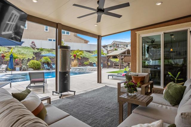 303 Ventasso Way, Fallbrook CA: https://media.crmls.org/mediaz/0d9a89ad-d355-418e-a3fd-baad50d782f6.jpg