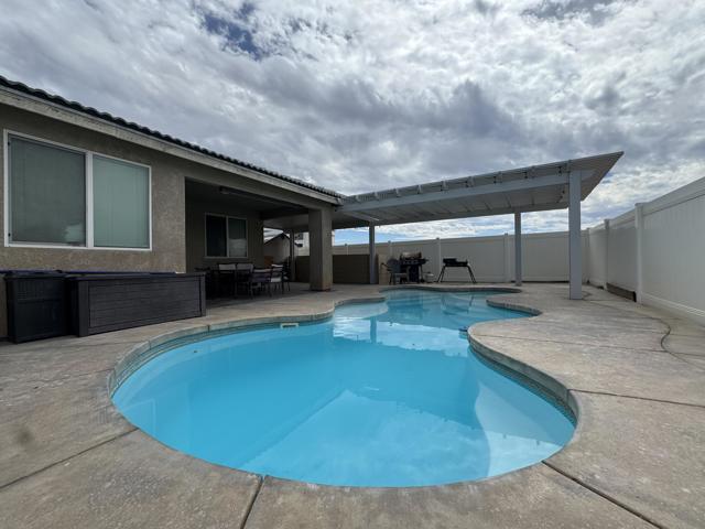 401 Sage Brush Street, Blythe CA: https://media.crmls.org/mediaz/0d9a9b55-002a-4ec0-a371-469e0b03f3c7.jpg