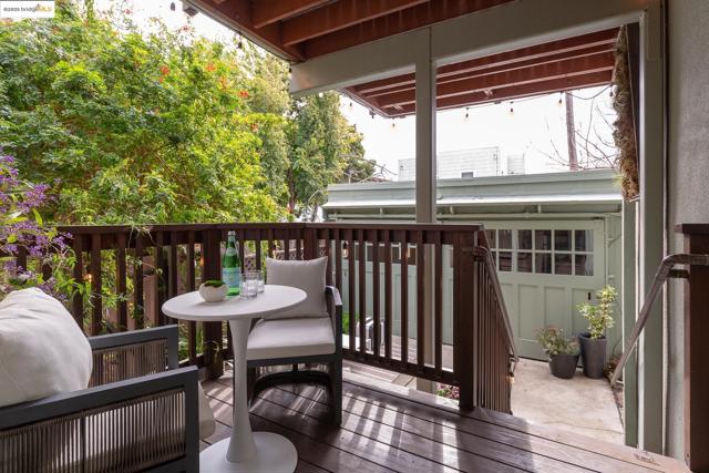 479 41st St, Oakland CA: https://media.crmls.org/mediaz/0d9b3f0b-3197-4ef5-a306-ec57b20c93e0.jpg