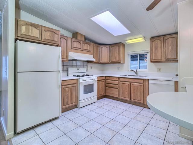 1930 W San Marcos Blvd, San Marcos CA: https://media.crmls.org/mediaz/0d9badfe-2d88-4048-97ec-ae970d85428b.jpg