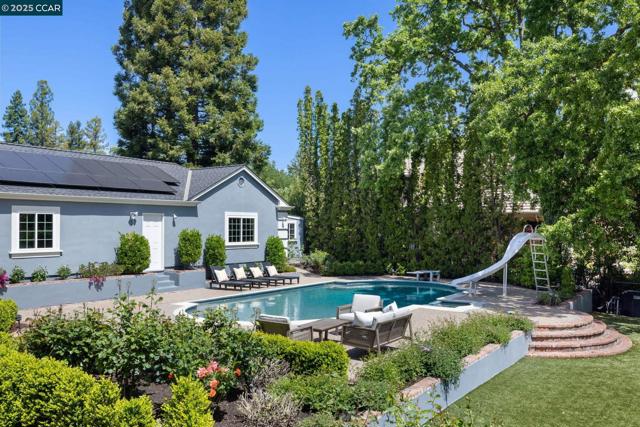 2398 Ironwood Pl, Alamo CA: https://media.crmls.org/mediaz/0d9c4b47-3fa9-4afc-a391-f31534ebe3b9.jpg