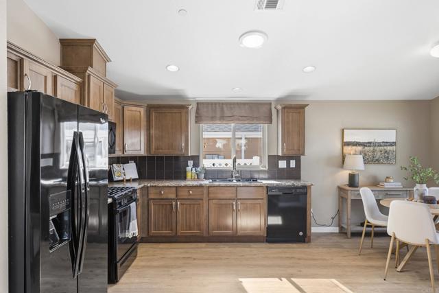 Detail Gallery Image 8 of 29 For 2239 Black Canyon Rd, Ramona,  CA 92065 - 2 Beds | 2 Baths