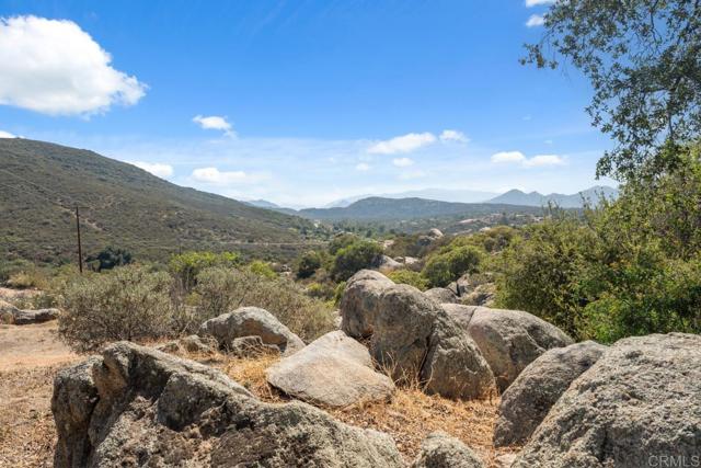 Detail Gallery Image 10 of 75 For 1480 Round Potrero Rd, Potrero,  CA 91963 - 3 Beds | 2/1 Baths