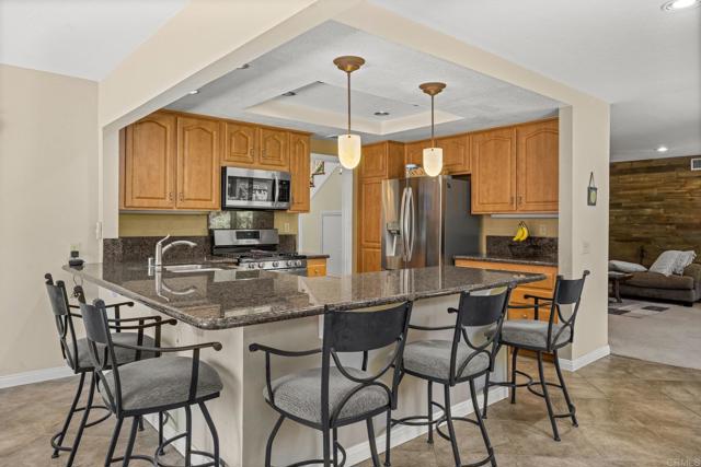 10965 Elderwood Ct, Scripps Miramar CA: https://media.crmls.org/mediaz/0d9d4ffd-f67d-4ddc-b4b1-5612c22d5a94.jpg