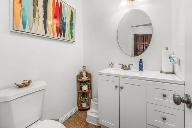 1104 Rachel Circle, Escondido CA: https://media.crmls.org/mediaz/0d9d9d4c-3394-4254-8c69-c58bfee002c0.jpg