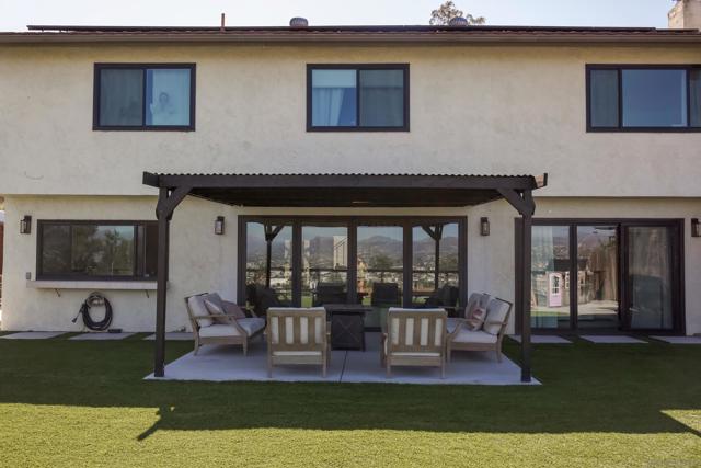 1615 Honey Hill Rd, El Cajon CA: https://media.crmls.org/mediaz/0d9de88f-34ef-48fc-9f79-d3feafed4b18.jpg