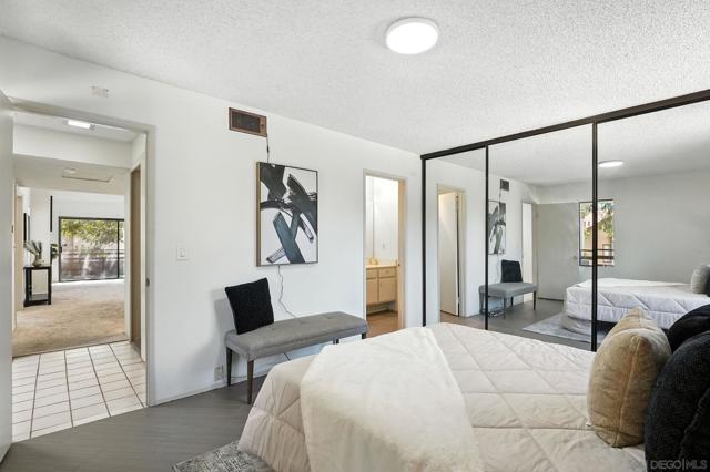 9899 Scripps Westview Way, San Diego CA: https://media.crmls.org/mediaz/0d9e8dc6-bffe-434e-8bd1-13eed7fb3f0d.jpg