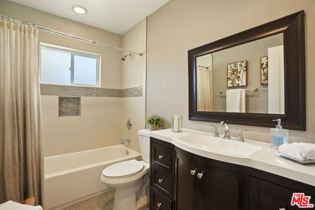 10501 Forbes Avenue photo 22