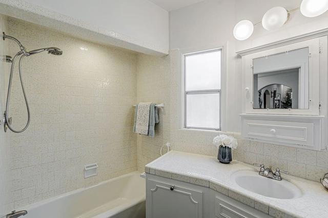 284 Garcia Avenue, San Leandro CA: https://media.crmls.org/mediaz/0d9f0aa1-dbc9-41f2-a0f8-a2643ffc3ec4.jpg