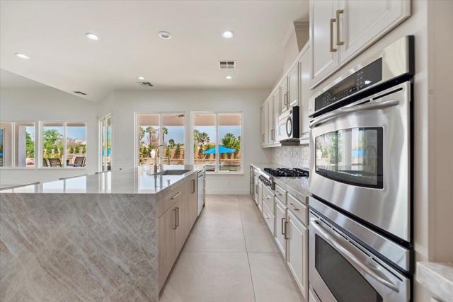 80262 Amazon Avenue, Indio CA: https://media.crmls.org/mediaz/0d9f0e24-b7c5-42fb-914e-3b37bee59f15.jpg