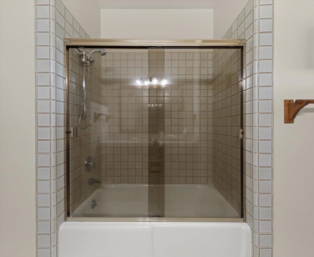https://media.crmls.org/mediaz/0d9f96d0-00ed-484f-992e-7d2e9617fc04.jpg?preset=X-Large