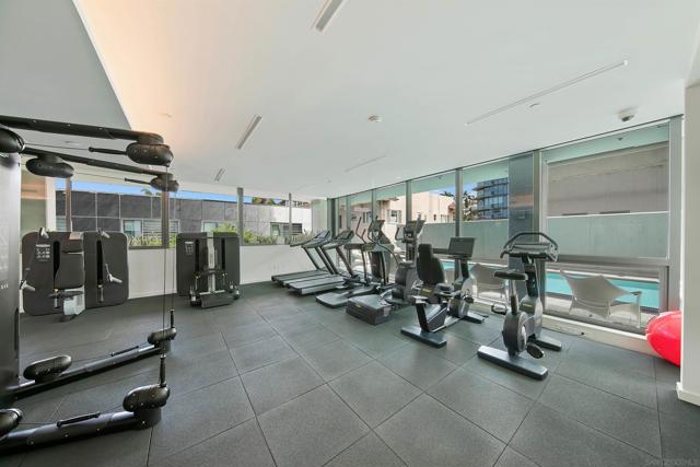 2855 5th Ave, San Diego CA: https://media.crmls.org/mediaz/0da055c1-c77a-4317-90e6-8da52654196c.jpg