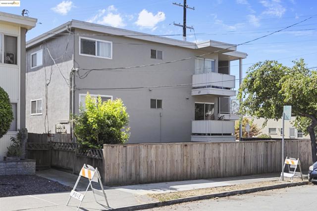 1929 California, Berkeley CA: https://media.crmls.org/mediaz/0da09b7b-58a8-4e50-887e-e82d5790ffa9.jpg