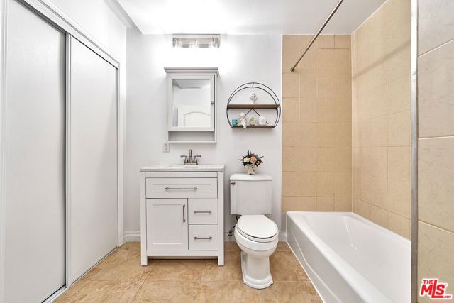 MLS #25596687 image #24