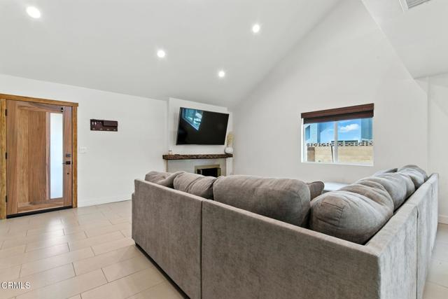 Detail Gallery Image 8 of 41 For 44502 Palm Vista Ave, Lancaster,  CA 93535 - 5 Beds | 3 Baths