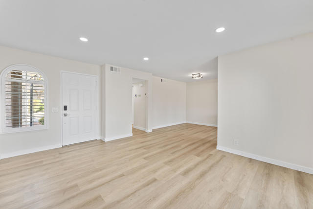 505 S Farrell Drive, Palm Springs CA: https://media.crmls.org/mediaz/0da1ba31-9256-44ad-9da4-9a1f36034804.jpg