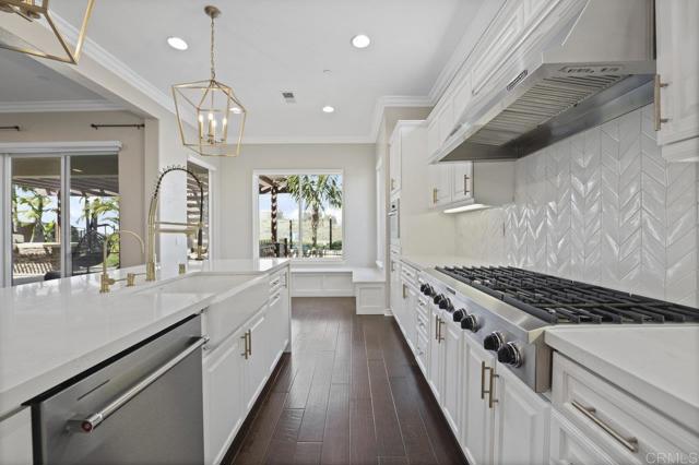 Detail Gallery Image 8 of 75 For 1717 Playa Vista, San Marcos,  CA 92078 - 4 Beds | 4 Baths