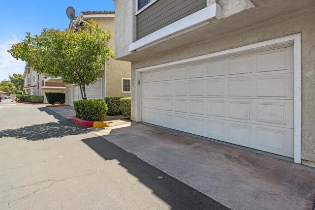 10160 Palm Glen Dr, Santee CA: https://media.crmls.org/mediaz/0da24f64-9a63-40dc-91af-3a5f4b49e7cf.jpg