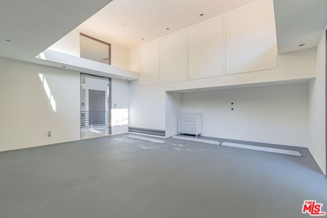 8932 St Ives Drive, Los Angeles CA: https://media.crmls.org/mediaz/0da2522f-8845-4d12-a37f-7b33447a688a.jpg