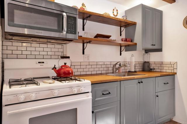 Detail Gallery Image 7 of 18 For 40221 Mill Creek Rd, Big Bear Lake,  CA 92315 - 2 Beds | 1/1 Baths