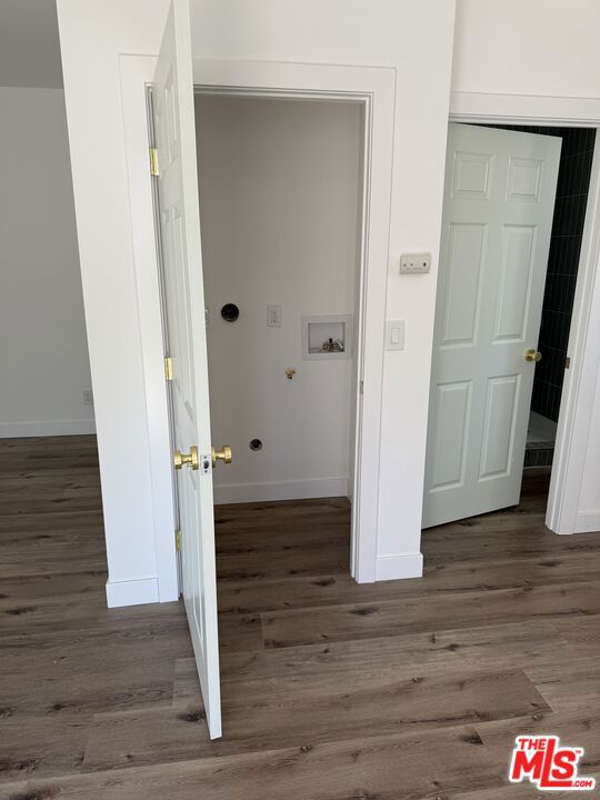 3815 W 60th Street, Los Angeles CA: https://media.crmls.org/mediaz/0da2784c-3d0a-48e3-ad77-c310dff4c54d.jpg