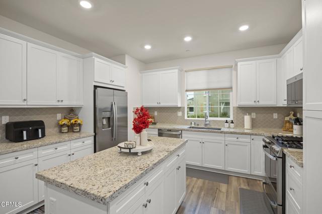 Detail Gallery Image 8 of 34 For 553 Limoneira Ln, Santa Paula,  CA 93060 - 4 Beds | 3/1 Baths