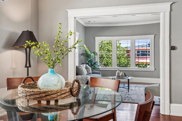 3241 Davis Street, Oakland CA: https://media.crmls.org/mediaz/0da2dac3-be84-422c-ac1b-4ef6a9047c25.jpg