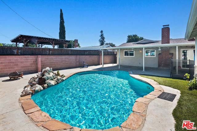 22301 Covello Street photo 20