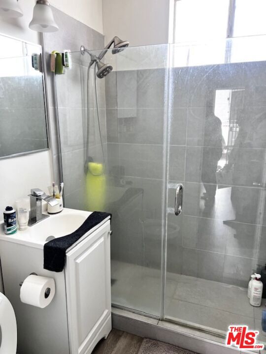 1225 S Normandie Avenue, Los Angeles CA: https://media.crmls.org/mediaz/0da5352a-e08c-4e9c-9e0c-21facde318d9.jpg