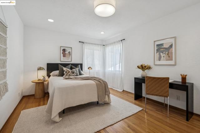 1044 Collier Dr, San Leandro CA: https://media.crmls.org/mediaz/0da6598a-0f03-4f75-acb6-8a826553c550.jpg