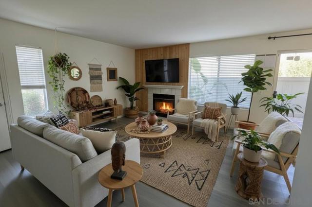 11586 Fury Ln, El Cajon CA: https://media.crmls.org/mediaz/0da6b9fc-3989-4a38-8cc9-514addc6f9ac.jpg