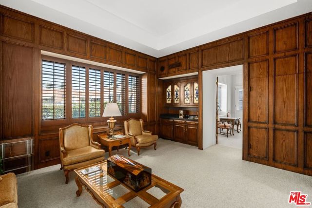 10114 Empyrean Way, Los Angeles CA: https://media.crmls.org/mediaz/0da75c88-e9c6-4edb-92b2-441d38ab275f.jpg